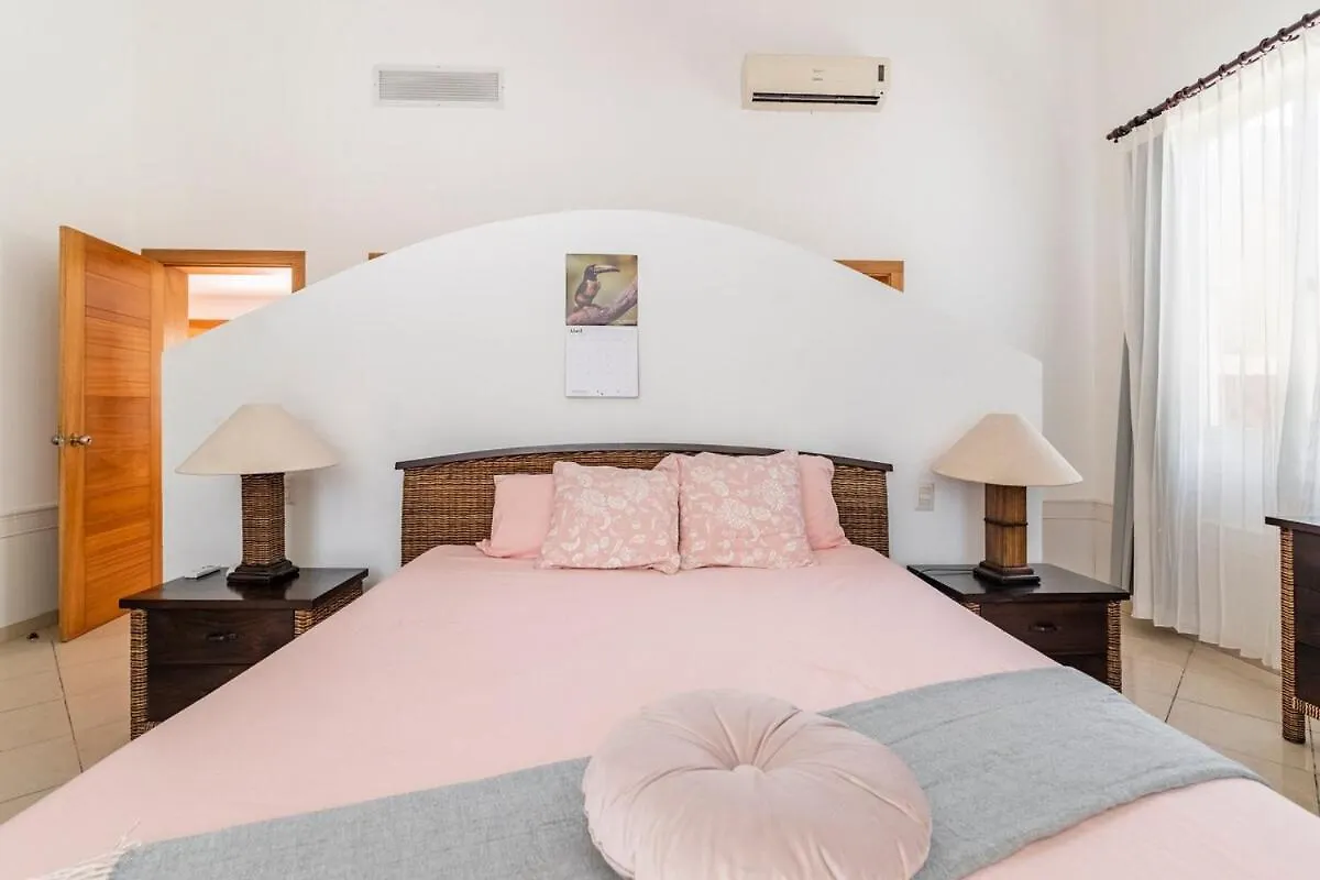 Private Punta Cana Villa With Pool & Golf View